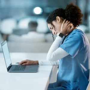 Ansiedad y Estrés Laboral en Instituciones de Salud